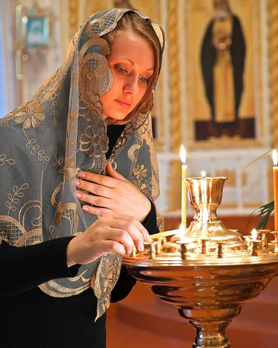 Vista 3 de Bozidol Triángulo Católico Iglesia Mantilla Velos para religioso cristiano encaje floral bufanda chal velo con pinzas para el pelo