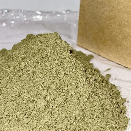 Vista 2 de Polvo de henna orgánico para tinte para el cabello Lawsonia Inermis Polvo Mehndi Natural y crudo Certificado USDA por Proud Planet