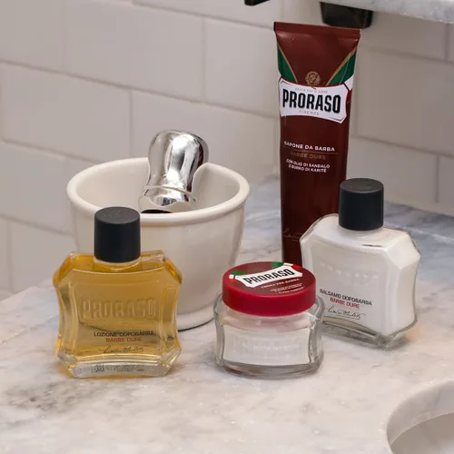 Vista 3 de Loción para después de afeitarse, hidratante y nutritiva, 3,4 onzas líquidas por Proraso