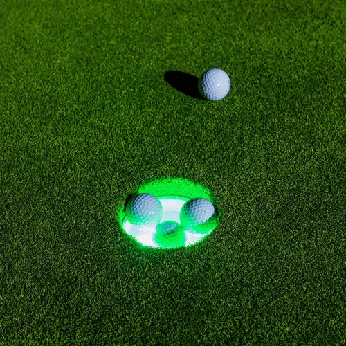 Vista 4 de GoSports Paquete de 3 luces de agujero de golf iluminadas, ideales para jugar golf con poca luz, práctica de putting, práctica de astillado y más