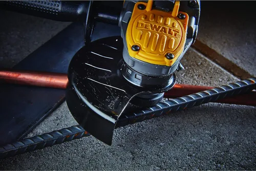 Vista 2 de DEWALT FLEXVOLT ADVANTAGE 20V MAX* Amoladora angular, interruptor de paleta, 4-1/2 pulgadas a 5 pulgadas, solo herramienta (DCG416B)