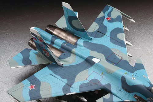 Vista 6 de Hasegawa 1:72 Escala SU-33 Flanker D Modelo Kit