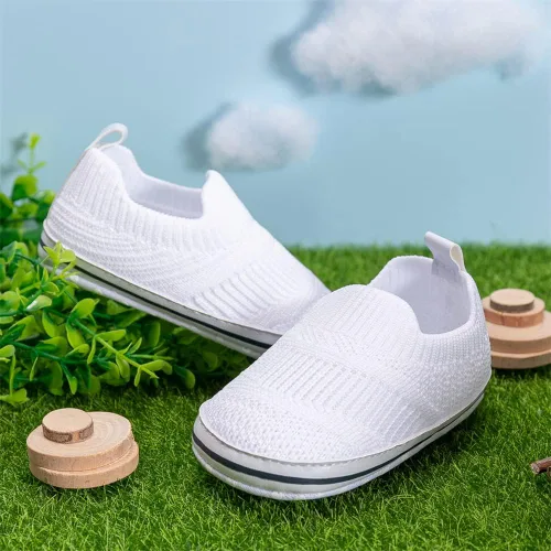 Vista 4 de Meckior - Zapatos para recién nacidos, tipo mocasines de lona con suela suave para recién nacidos, bebés, niños y niñas que estén dando sus primeros