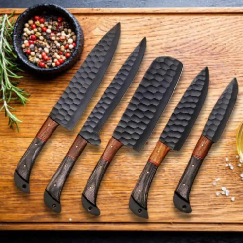 Vista 5 de Juego de cuchillos de cocina de acero de Damasco hechos a mano de 5 piezas con funda, juego de cuchillos de chef, juego de cuchillos de chef Negro