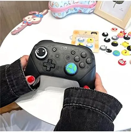 Vista 5 de PERFECTSIGHT Lindas tapas de agarre para el pulgar para PS5PS4Xbox One (Series X, S)Nintendo Pro Controller, Steam Deck, Anime Thumbsticks Joystick