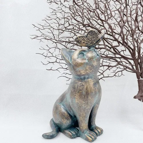 Vista 4 de XZJMY Estatuas de decoración de jardín, figuras de gato con mariposa, espantapájaros de 8 pulgadas para interiores y exteriores, hogar u oficina