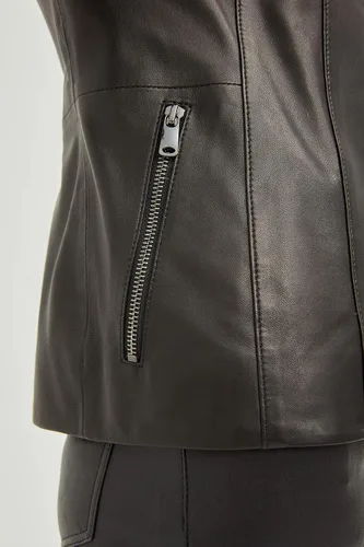 Vista 7 de Bigardini Chaqueta de piel de cordero italiana negra para mujer, estilo sin cuello