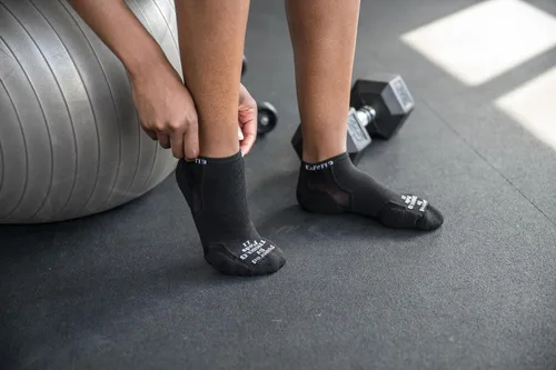 Vista 2 de Thorlos Experia Xccu - Calcetines bajos para correr con acolchado fino