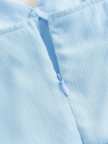Vista 4 de Verdusa Vestido corto sin mangas con cuello en V para mujer, ribete de volantes, dobladillo con volantes, acampanado, tirantes delgados, mini