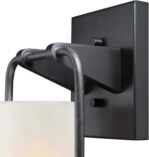 Vista 3 de Westinghouse 6114400 Galtero - Lámpara de pared contemporánea de una sola luz para exteriores, negro mate y acabado de aluminio envejecido, vidrio