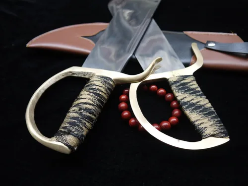Vista 5 de Chinese Wing Chun - Espadas de mariposa Bart Cham Dao - Cuchillas de acero inoxidable hechas a mano con funda de cuero, accesorios de latón