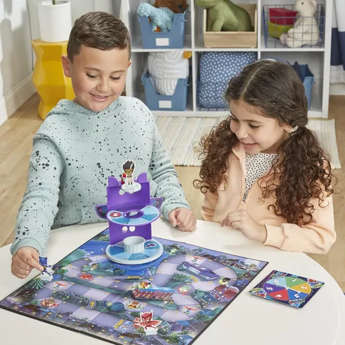 Vista 8 de PJ Masks Hasbro Gaming HQ Rescue - Juego de mesa para niños, juegos preescolares, Race to Stop Romeo, incluye torre de plástico 3D