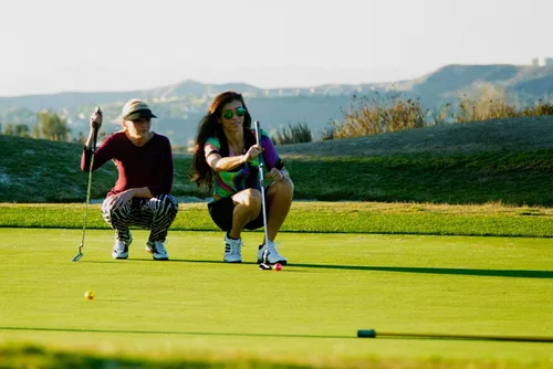 Vista 2 de Chromax Pelotas de golf metálicas de colores M5 (paquete de 6)