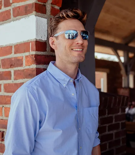 Vista 6 de Revo Arnés de gafas de sol: lente polarizada con marco rectangular de envoltura deportiva