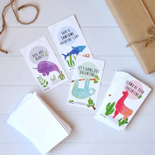 Vista 2 de Juego de 24 tarjetas para San Valentín, tamaño 2" x 3.5", diseños de llama, perezoso, narval y tiburón, de Nerdy Words