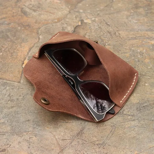 Vista 6 de Funda de cuero genuino para gafas con personalidad vintage, hecha a mano, funda protectora para gafas