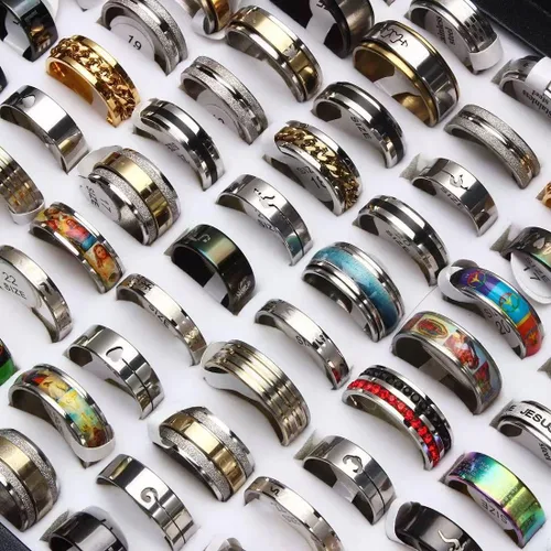 Vista 3 de 50 unids/lote de anillos de acero de titanio de banda ancha de colores mixtos para hombres, tamaño aleatorio 7-12, joyería de regalo para uso diario