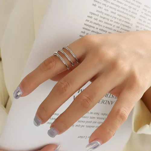 Vista 2 de OIDIMS Anillo flexible en espiral de resorte de acero inoxidable con cuentas de bola de moda, simple giro en capas, anillo apilable personalizado
