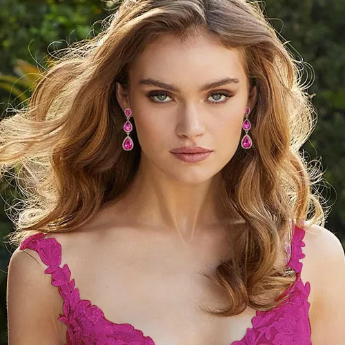 Vista 52 de EleQueen Pendientes de cristal austriaco en tono dorado para mujer, forma de pera de 2.5 pulgadas, color esmeralda