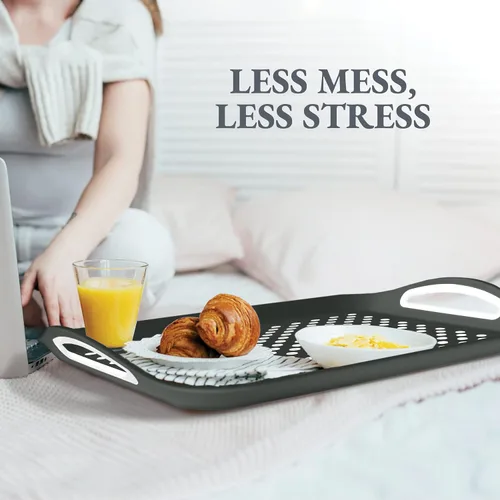 Vista 7 de Bandeja rectangular antideslizante para servir con asas de fácil agarre. Nubs de silicona en bandeja de plástico antideslizante para alimentos