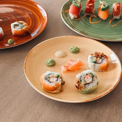 Vista 6 de MORA Platos de Ensalada de Cerámica en Espiral Set de 6, Plato de 8 Pulgadas de Porcelana en Espiral para Cocina, Cena Pequeña, Almuerzo, Aperitivo