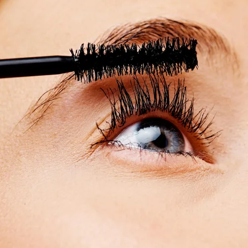 Vista 5 de essence Lash Princess Curl & Volume Mascara Vegano y libre de crueldad