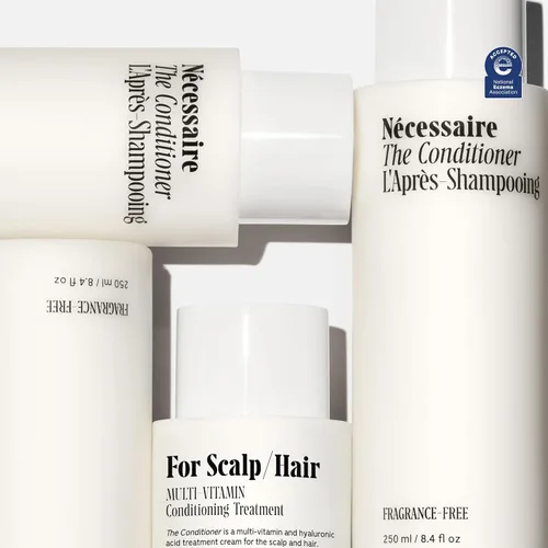 Vista 3 de Nécessaire El acondicionador. Sin fragancia. Tratamiento hidratante para cuero cabelludo + cabello. Ácido hialurónico. Hipoalergénico. Probado por
