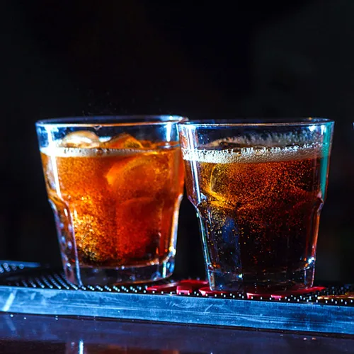 Vista 4 de Vasos apilables Rock Bar de 4.5 onzas – Juego de 8 vasos para beber