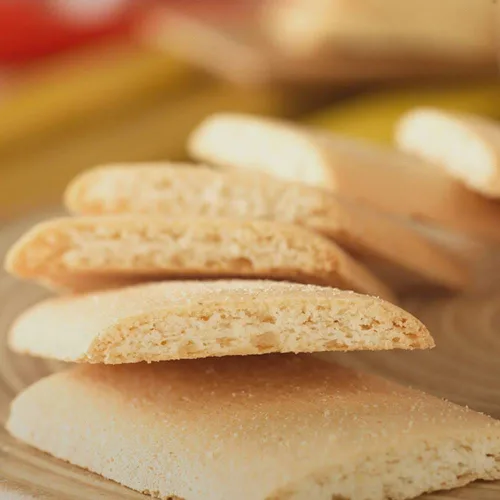 Vista 3 de Galletas lecherita Ramo Sweet and Soft Crakers (paquete de 32) Galletas con sabor a lechera Colombianas Dulce colombiano Snack food Dulce colombiano