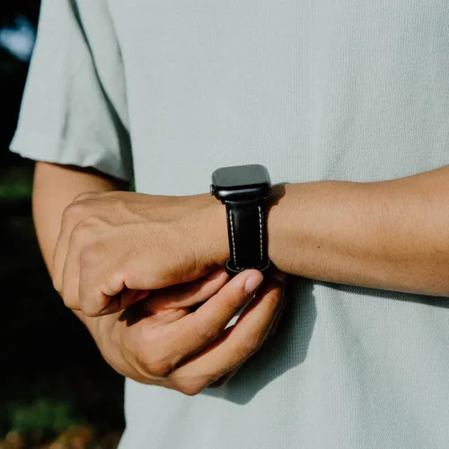 Vista 3 de Bullstrap Correa de reloj de cuero italiano de grano completo para hombre compatible con Apple Watch Series 1-8