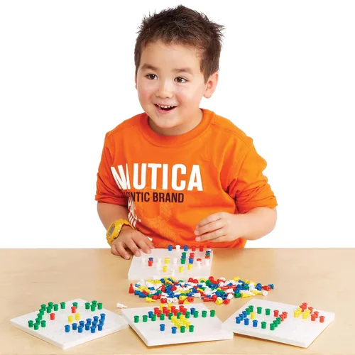 Vista 2 de Learning Advantage CTU39470 Juego de clavijas y clavijas, 5 tablas, 1000 clavijas (paquete de 1005)