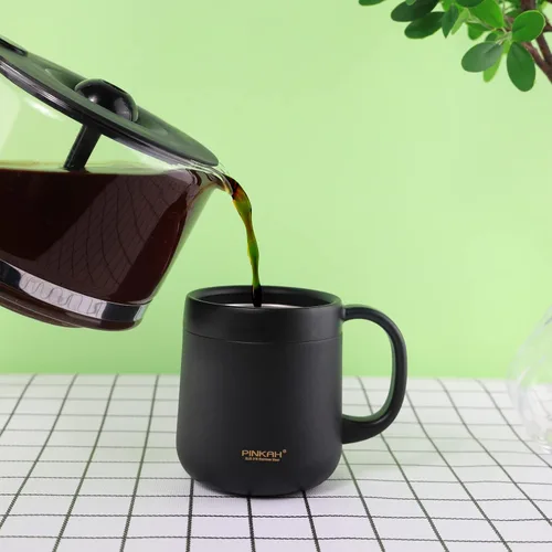 Vista 5 de Taza de café aislada de acero inoxidable de 11 oz / 330 ml con asa, vaso de doble pared con 2 tapas, color negro