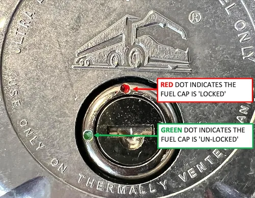 Vista 6 de Llaves iguales par 1/4 vuelta de bloqueo de aluminio diesel tapas de combustible para ciertos Freightliners