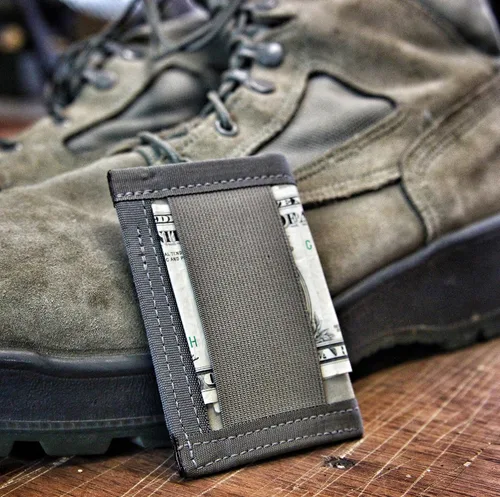 Vista 6 de Recycled Firefighter Sergeant - Cartera delgada para hombres y mujeres, cartera minimalista con bolsillo frontal con clip elástico para dinero