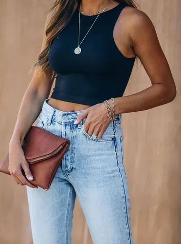 Vista 2 de REORIA - Camisetas ombligueras sin mangas y con espalda cruzada para mujer, ombligueras sexys con cuello halter