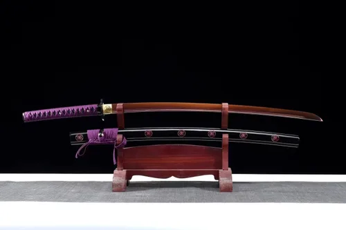 Vista 3 de Espada Katana Samurai japonesa púrpura noble 1095 acero al carbono Sakura grabado Saya