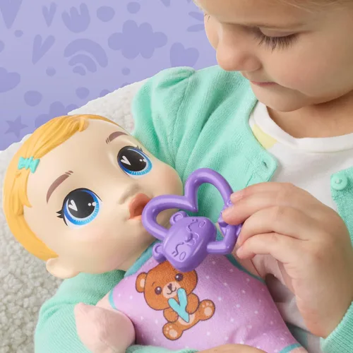 Vista 4 de Baby Alive Beary Soft Snuggles Baby Doll, pelo rubio (exclusivo de Amazon)