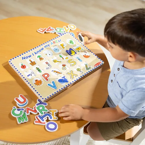 Vista 9 de Melissa & Doug Rompecabezas de madera con sonido del alfabeto - Rompecabezas de madera con efectos de sonido (26 piezas) - Certificado FSC