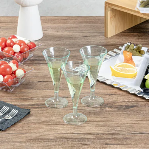 Vista 3 de Restaurantware Vasos de Martini desechables de 3 onzas, 100 mini tazas de Martini de plástico, aperitivo para fiestas o catering, mini vasos