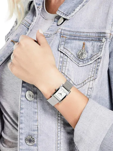 Vista 2 de GUESS Factory Reloj analógico de malla plateada para mujer, NS, NS, Sin