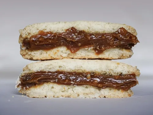 Vista 4 de Galleta tradicional Alfajor, Dulce de Leche, envuelta individualmente, caja de 10 alfajores