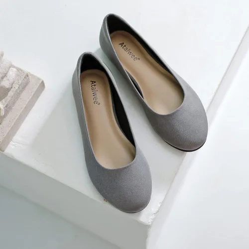 Vista 6 de Ataiwee Women's Wide Width Flat Shoes - Ladies Office Round Toe Suede Work Ballet Flats.
