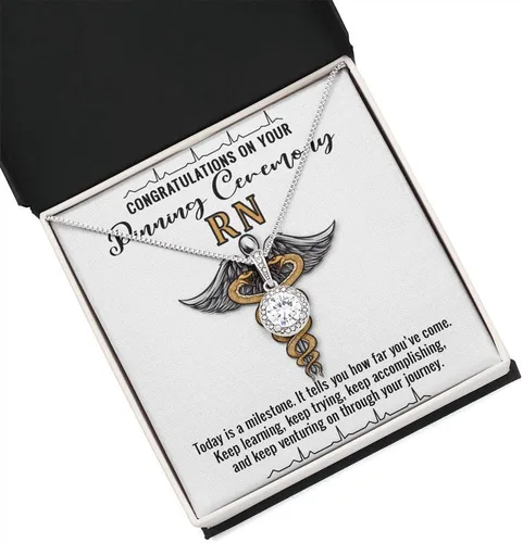 Vista 3 de Regalos de ceremonia de fijación BSN RN PCT Enfermeras Felicitaciones Graduado Graduado de Enfermería Tarjeta de Mensaje Inspirador y Collar Regalo