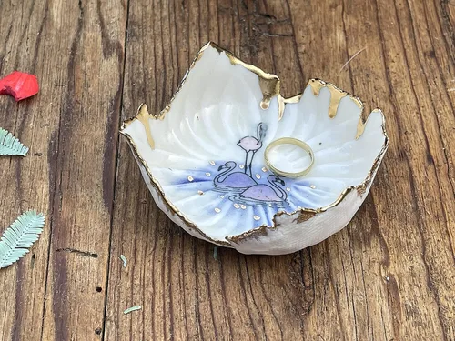 Vista 3 de Pink Flamingo Ring Dish, Handmade Ceramic Jewelry Bowl, Unique Gift for Her, Mom, Wife, Bride, Daughter, Sister, Girlfriend, Grandmother, Please