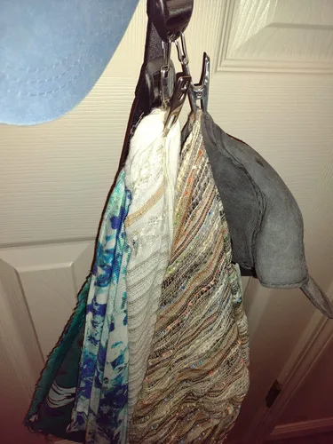 Vista 4 de Organizador de sombreros para gorras de béisbol, almacenamiento sobre la puerta con capacidad para hasta 60 gorras, soporte para sombreros con 3