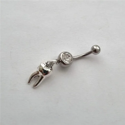 Vista 3 de Anillo de ombligo de acero inoxidable 14G, joyería gótica para el cuerpo, bonito colgante de diente 3D para mujer, higienista dental