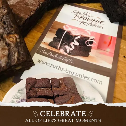 Vista 3 de Ruth's Caramel Swirl Brownies extra fudgy Brownies 1 docena - Golosinas horneadas gourmet Delicioso regalo con los mejores ingredientes