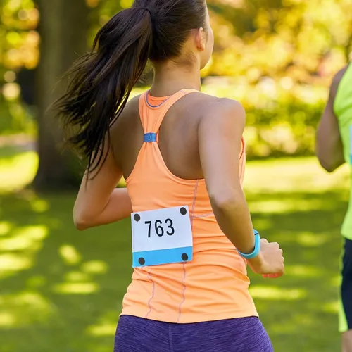 Vista 7 de Juexica Clips de babero para correr, sistema de fijación de hebilla de número de carrera, soporte de sujetador de maratón para eventos de campo
