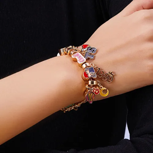 Vista 3 de Pulsera de amistad para amantes de la reputación 1989 Speak Now Fearless Album Inspirado Pulsera para regalos de concierto