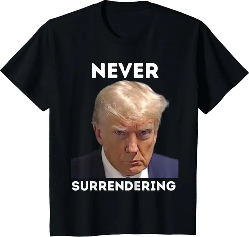 Vista 28 de Triumph Never Surrendering - Camiseta Trump Mug Shot, Negro